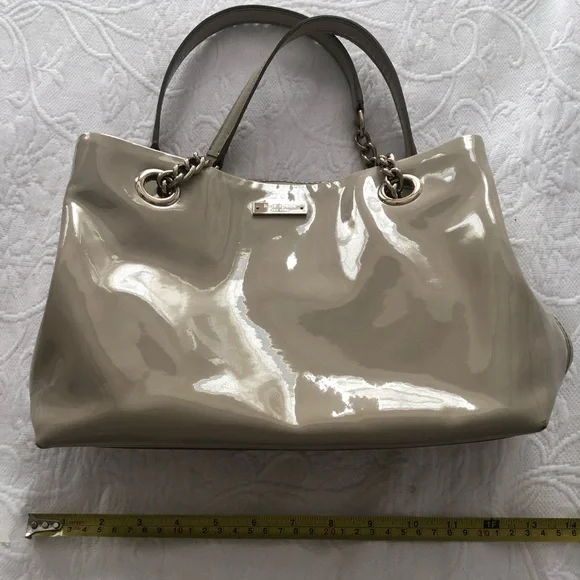 ❌SOLD❌Kate Spade Patent leather bag - Picture 2 of 9